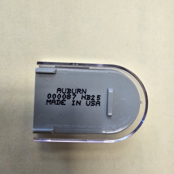 Mary Kay AUBURN eye shadow - Picture 2 of 3